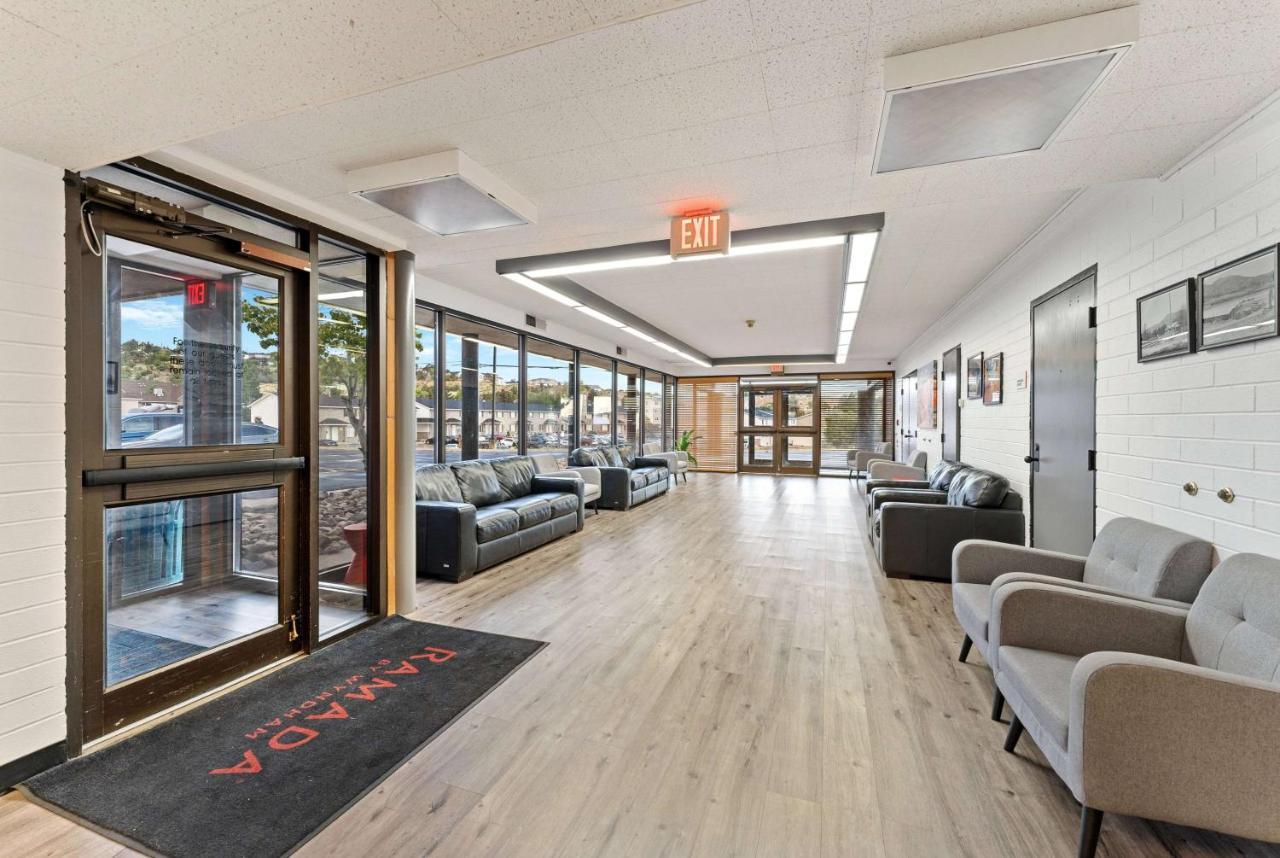 Ramada By Wyndham Cedar City Exterior photo